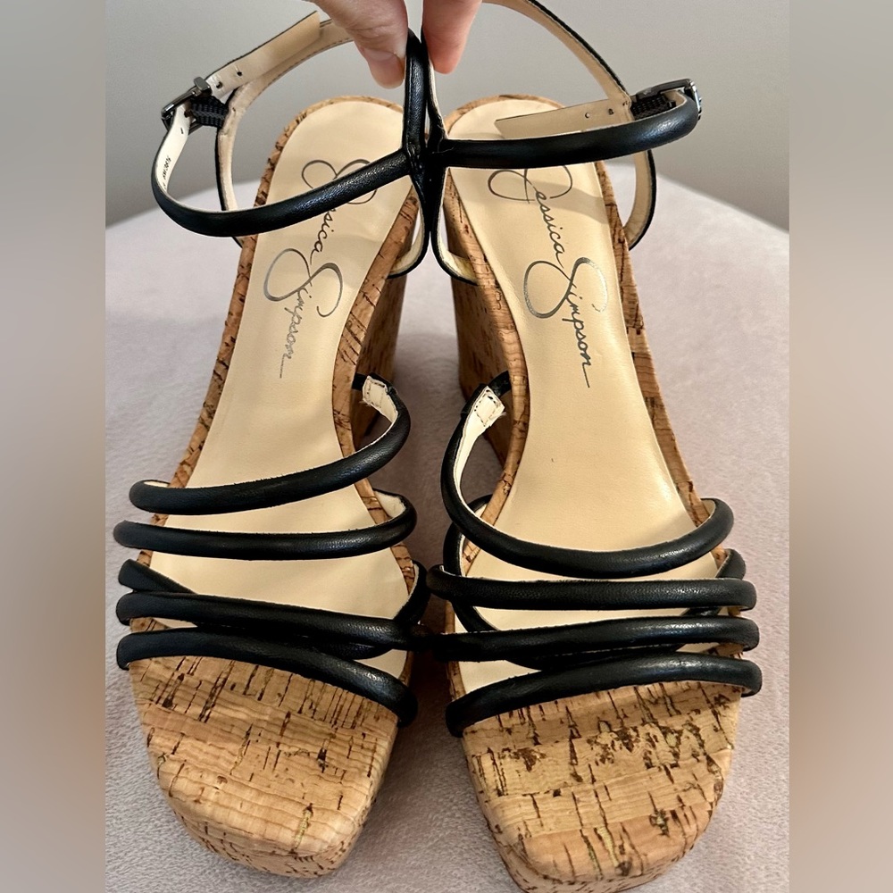 Jessica Simpson black & tan wedge sandal